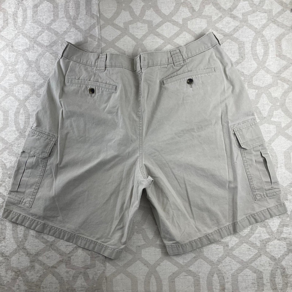 LL Bean Mens Khaki Tan Cotton Twill Cargo Shorts Size 42 Relaxed Fit Hiking - Picture 8 of 8